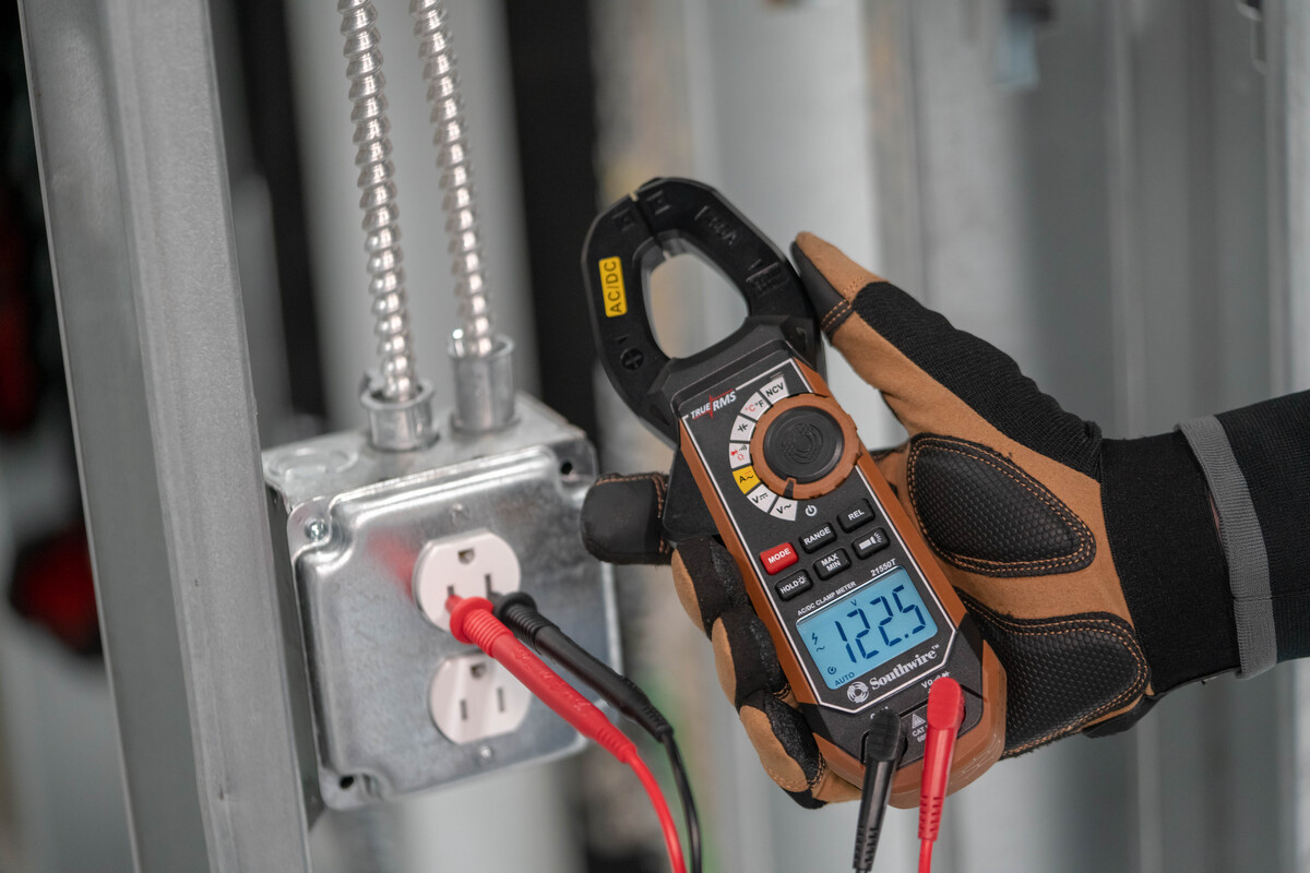 400A AC/DC Clamp Meter with True RMS, Built-In NCV, Worklight, and Third-Hand Test Probe Holder