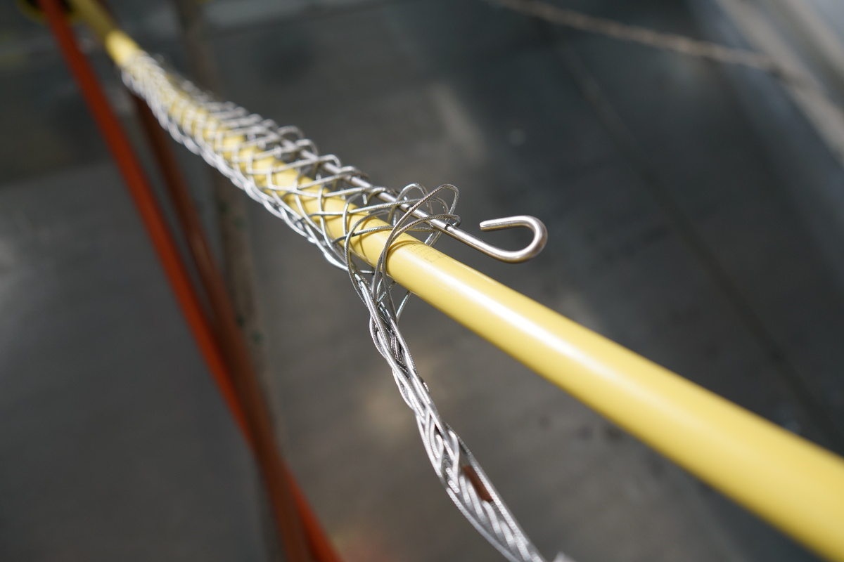 SPLIT MESH BASKET GRIP 0.50" - 0.61"