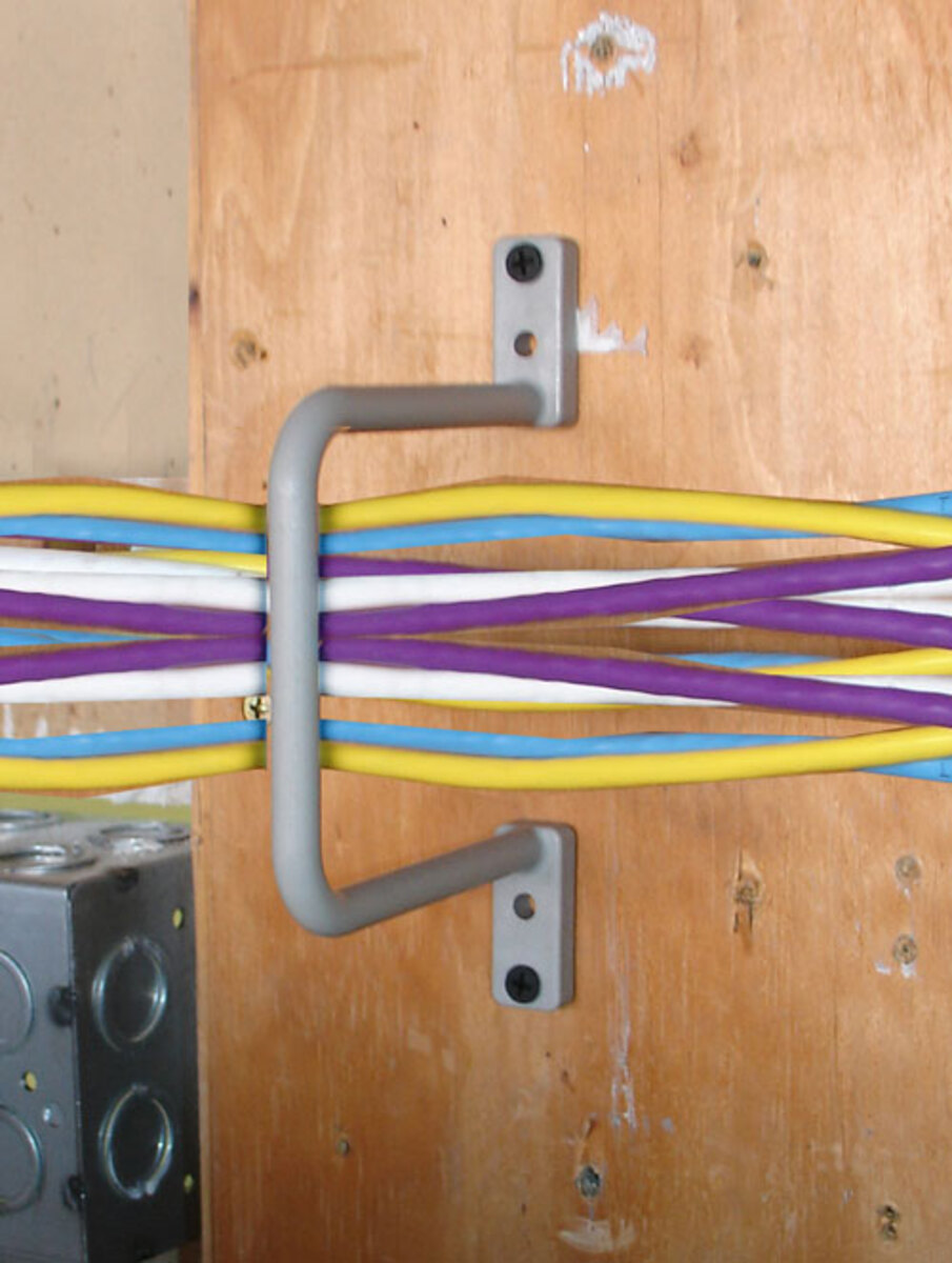 PLASTIC DISTRIBUTION D RING 5 IN.