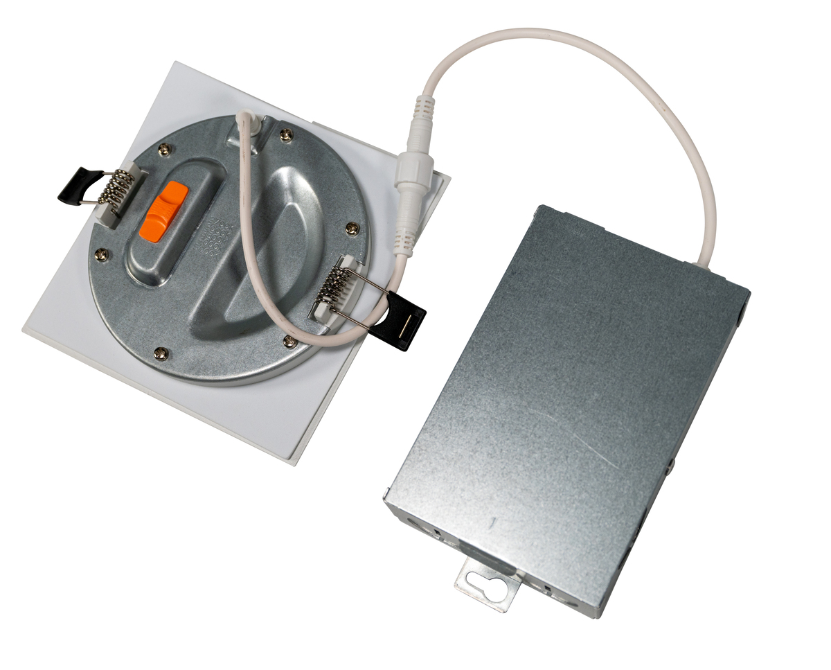 8PK 4" SQ 7W 5CCT SELECT DOWNLIGHT2700K/3000K/3500K/4000K/5000K120V 590L 90CRI DIMMABLE
