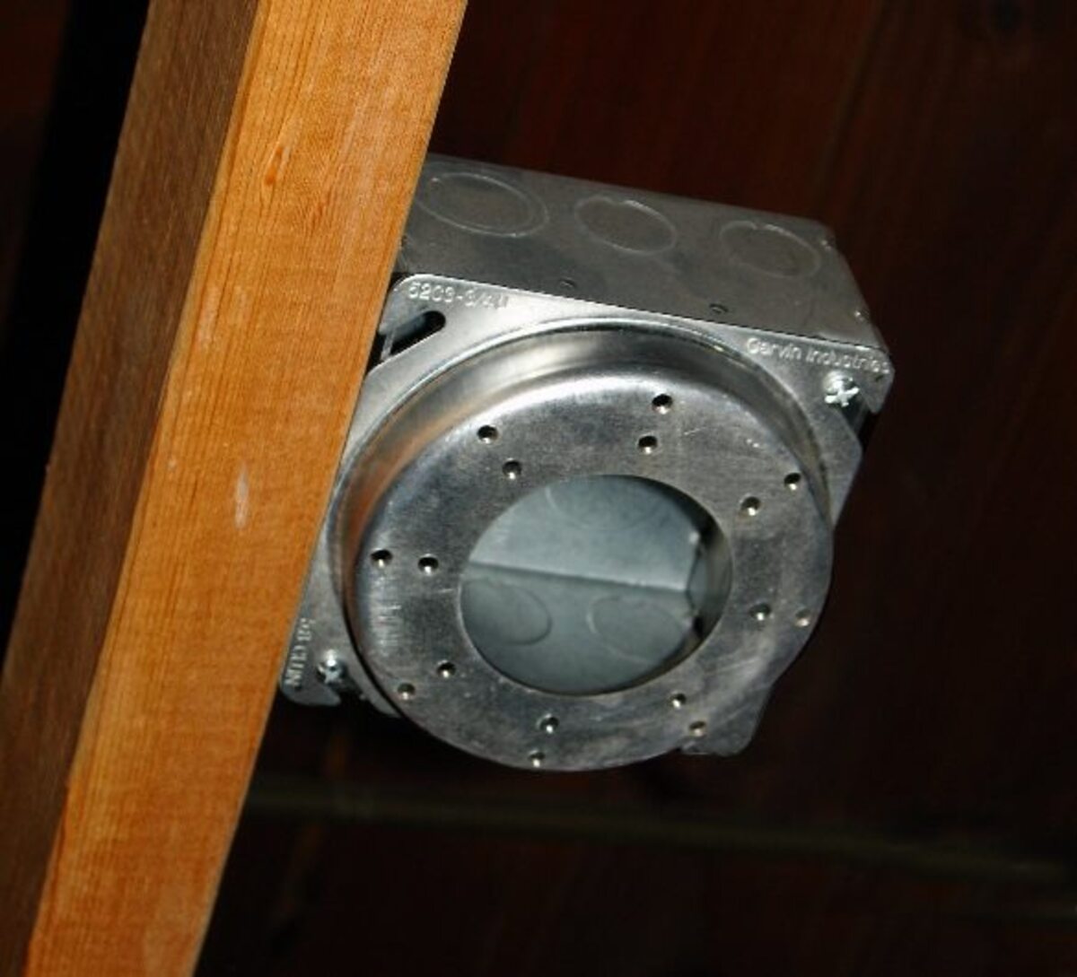 4" Square To 2-3/4" Round Universal Fixture Ring - Raised 3/4"