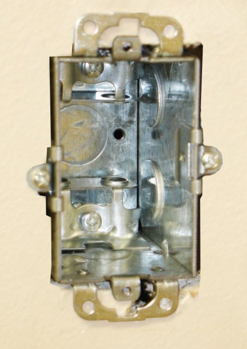 3" X 2" Cut In Switch Box, 2-1/2" Deep - Gangable, W/ Mc/Bx Clamps