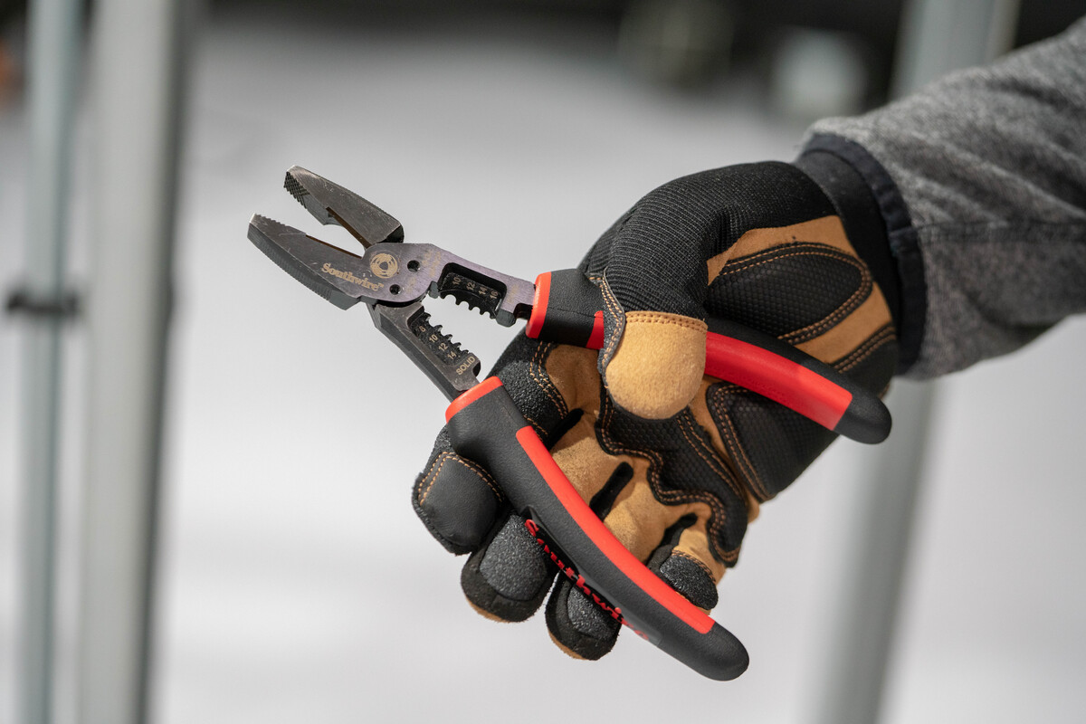 (MPSCP) MULTITOOL SIDECUT PLIER 8"
