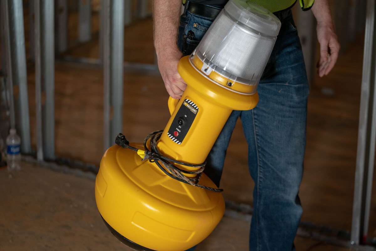 WOBBLELIGHT V3 220W LED WORK LIGHT
