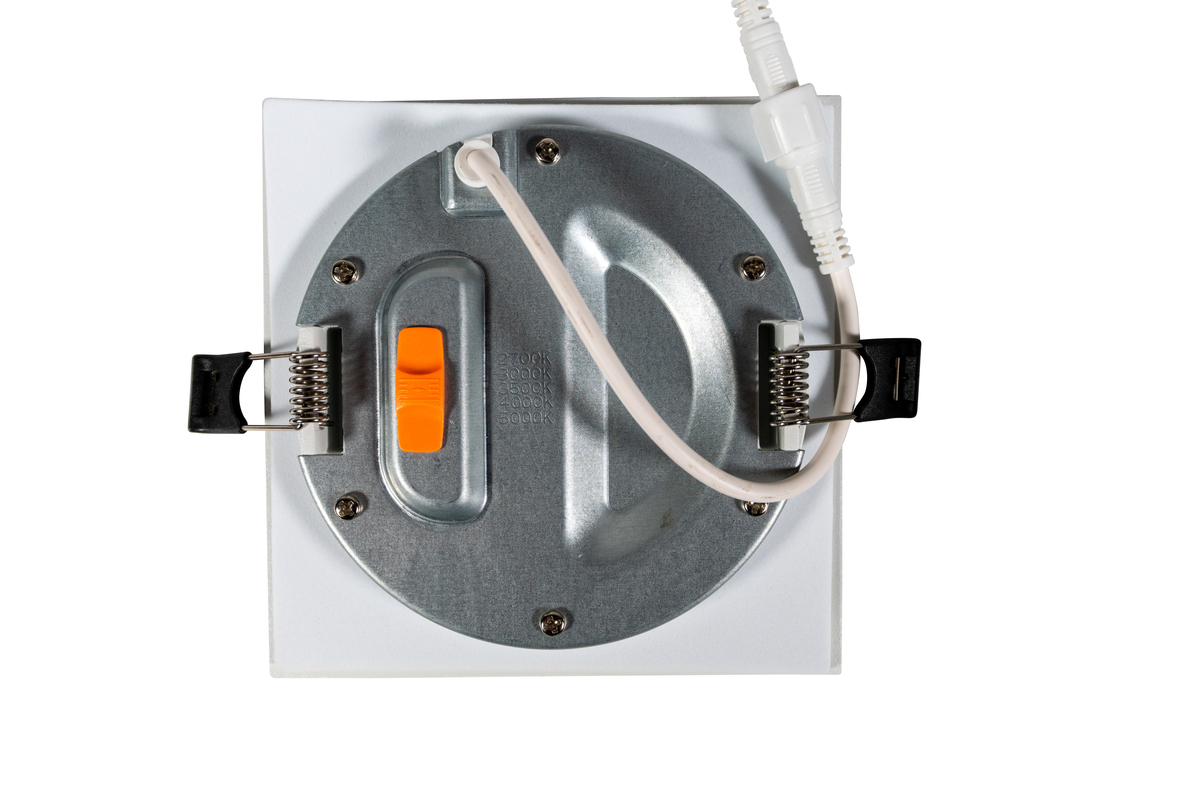 8PK 4" SQ 7W 5CCT SELECT DOWNLIGHT2700K/3000K/3500K/4000K/5000K120V 590L 90CRI DIMMABLE