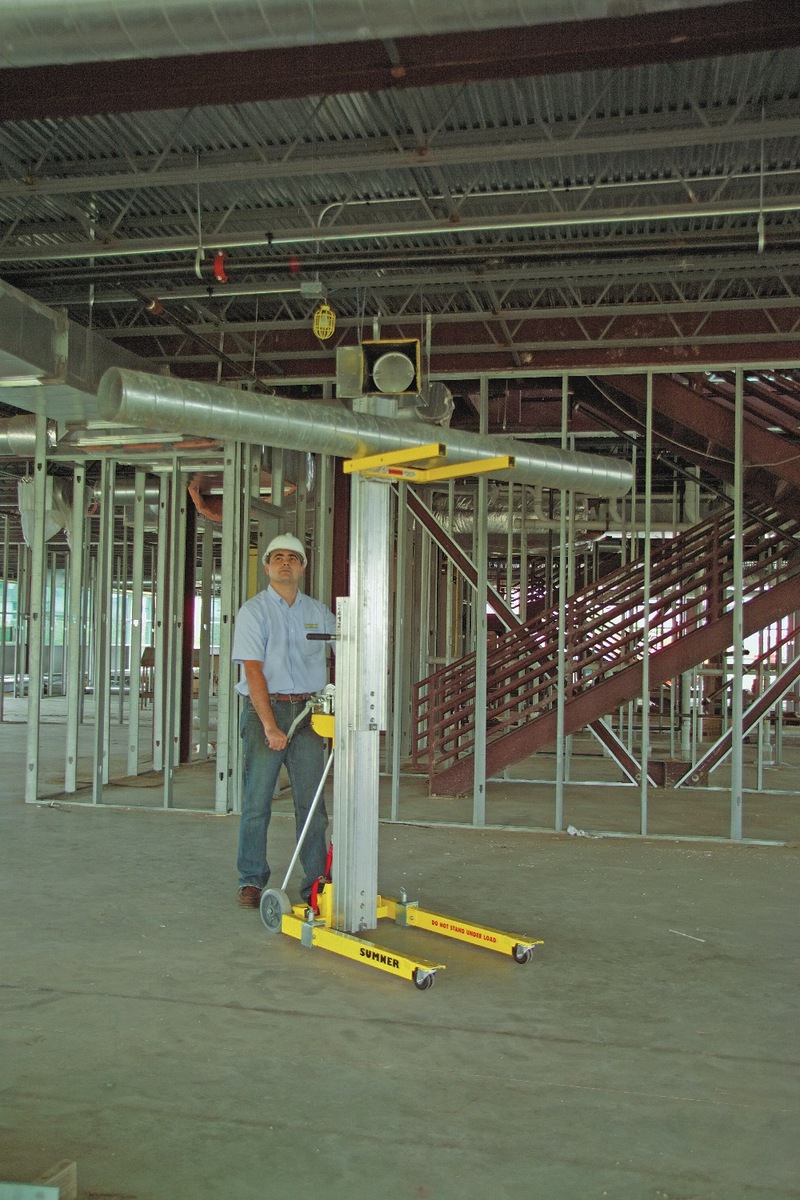 2412 ELEVADOR PARA CONTRATISTAS DE 12FT Y 400LBS