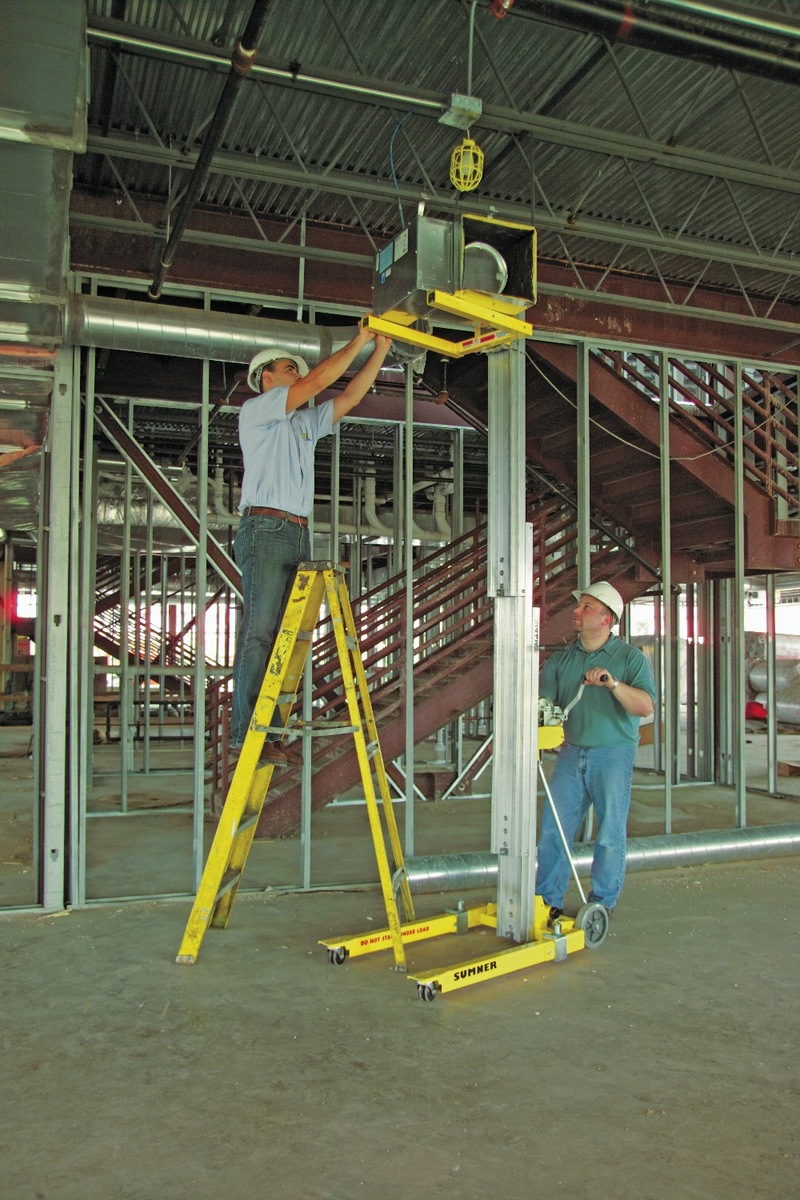 2412 ELEVADOR PARA CONTRATISTAS DE 12FT Y 400LBS