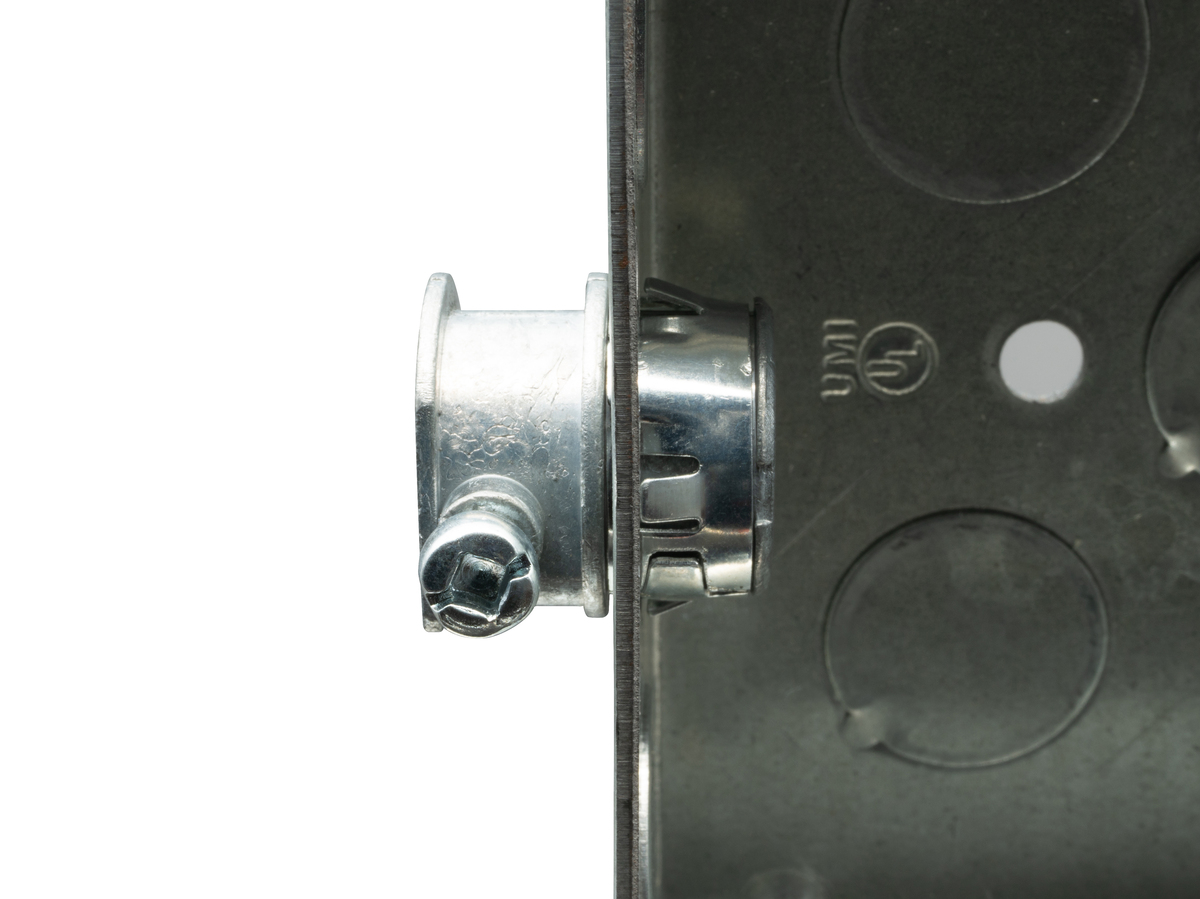 3/8" TRADE SIZE SNAP IN MC CONNECTOR ZINC DIECAST WITH SETSCREW 1/2" KOSIZE CABLE RANGE: 0.445" - 0.630"