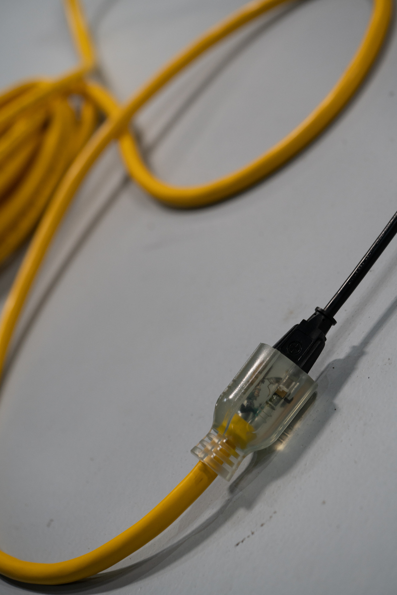SOUTHWIRE, 10/3 SJTOW 50' YELLOW GENERATOR EXTENSTION CORD WITH YELLOW5-20 PLUG AND POWER LIGHT INDICATOR RECEPTACLE