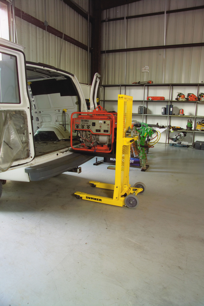 EL-405 STACKER LIFT