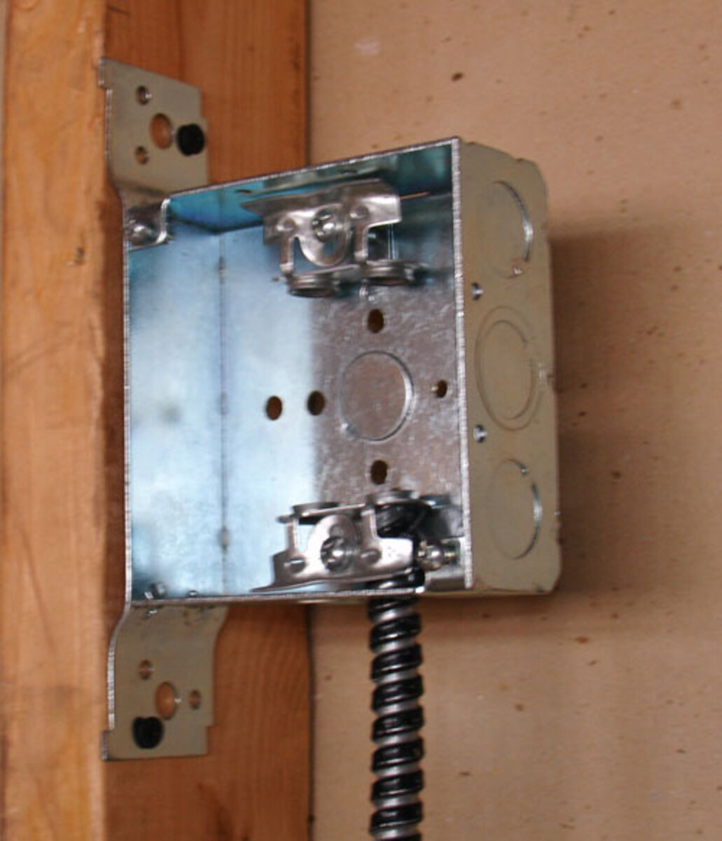 4" Square Bracketed Box, 1-1/2" Deep - Welded, W/Mc/Bx Clamps