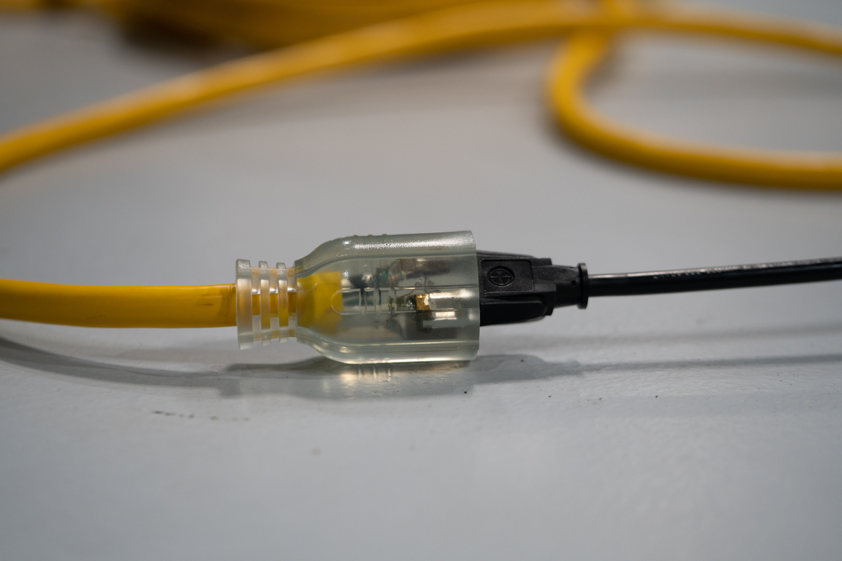 SOUTHWIRE, 10/3 SJTOW 50' YELLOW GENERATOR EXTENSTION CORD WITH YELLOW5-20 PLUG AND POWER LIGHT INDICATOR RECEPTACLE