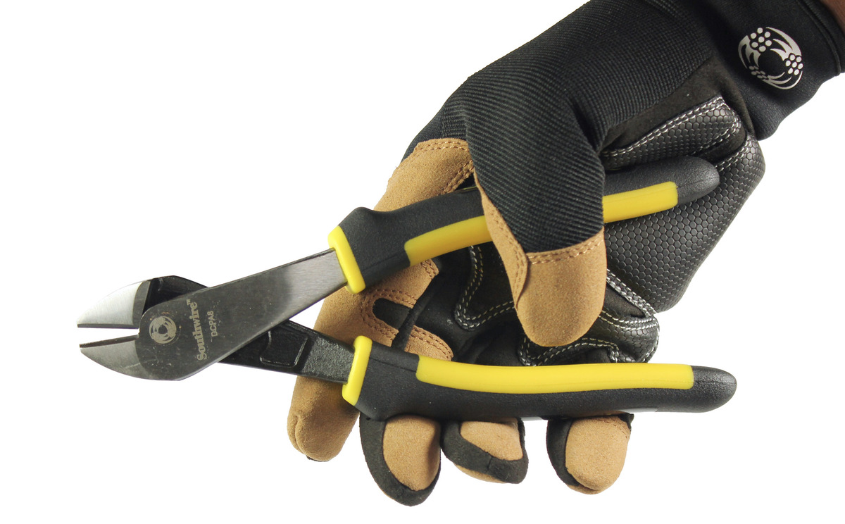 Southwire Angled Head High-Leverage 8-in Diagonal Cutting Pliers Southwire Angled Head High-Leverage 8-in Diagonal Cutting Pliers