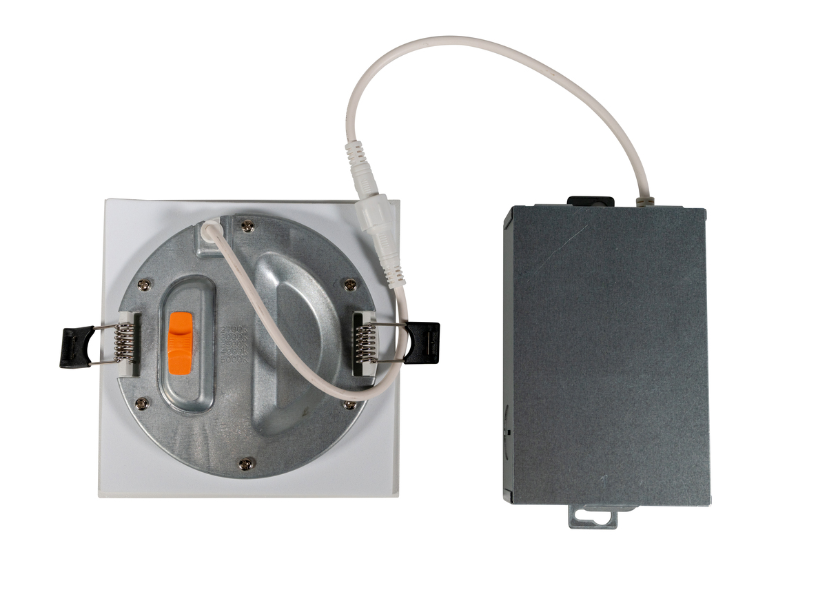 8PK 4" SQ 7W 5CCT SELECT DOWNLIGHT2700K/3000K/3500K/4000K/5000K120V 590L 90CRI DIMMABLE