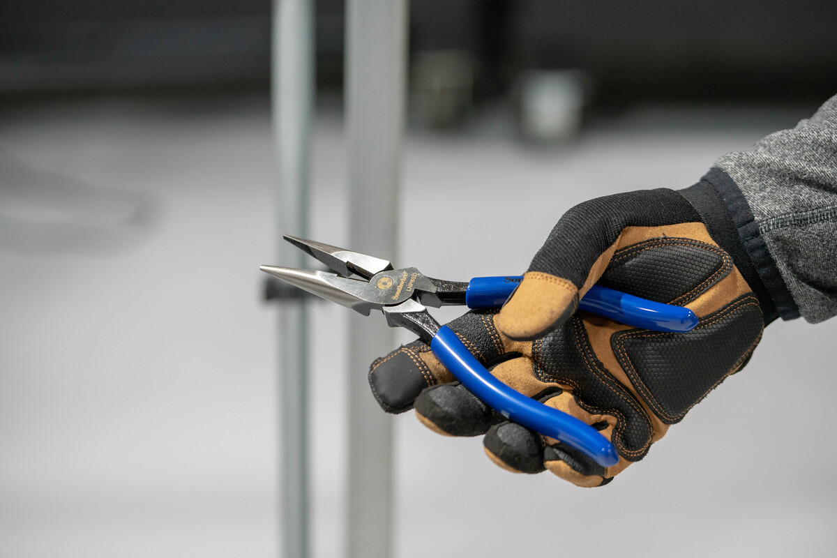 Southwire Heavy Duty 8-in Electrical Long Nose Pliers Southwire Heavy Duty 8-in Electrical Long Nose Pliers