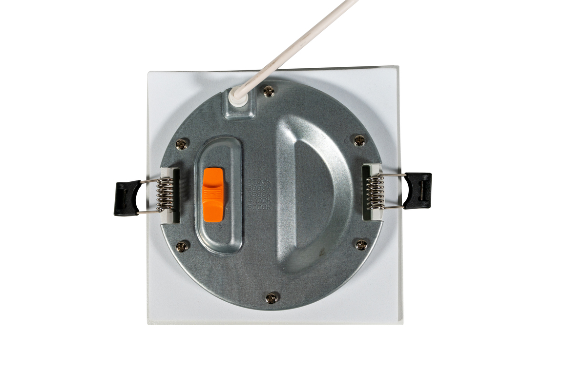 8PK 4" SQ 7W 5CCT SELECT DOWNLIGHT2700K/3000K/3500K/4000K/5000K120V 590L 90CRI DIMMABLE
